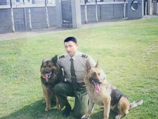 上海爱家宠物学校 专业狗狗培训 狗狗培训方法 上海爱家训犬基地.jpg